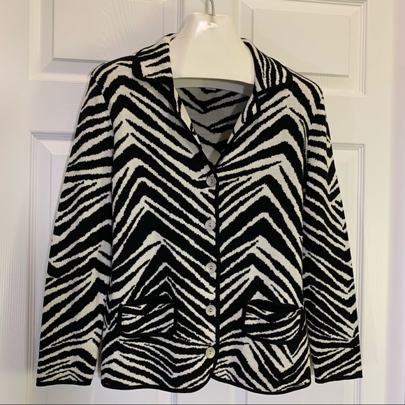 Chico’s Black & White Sweater Cardigan Size 0 (S) - Picture 1 of 10